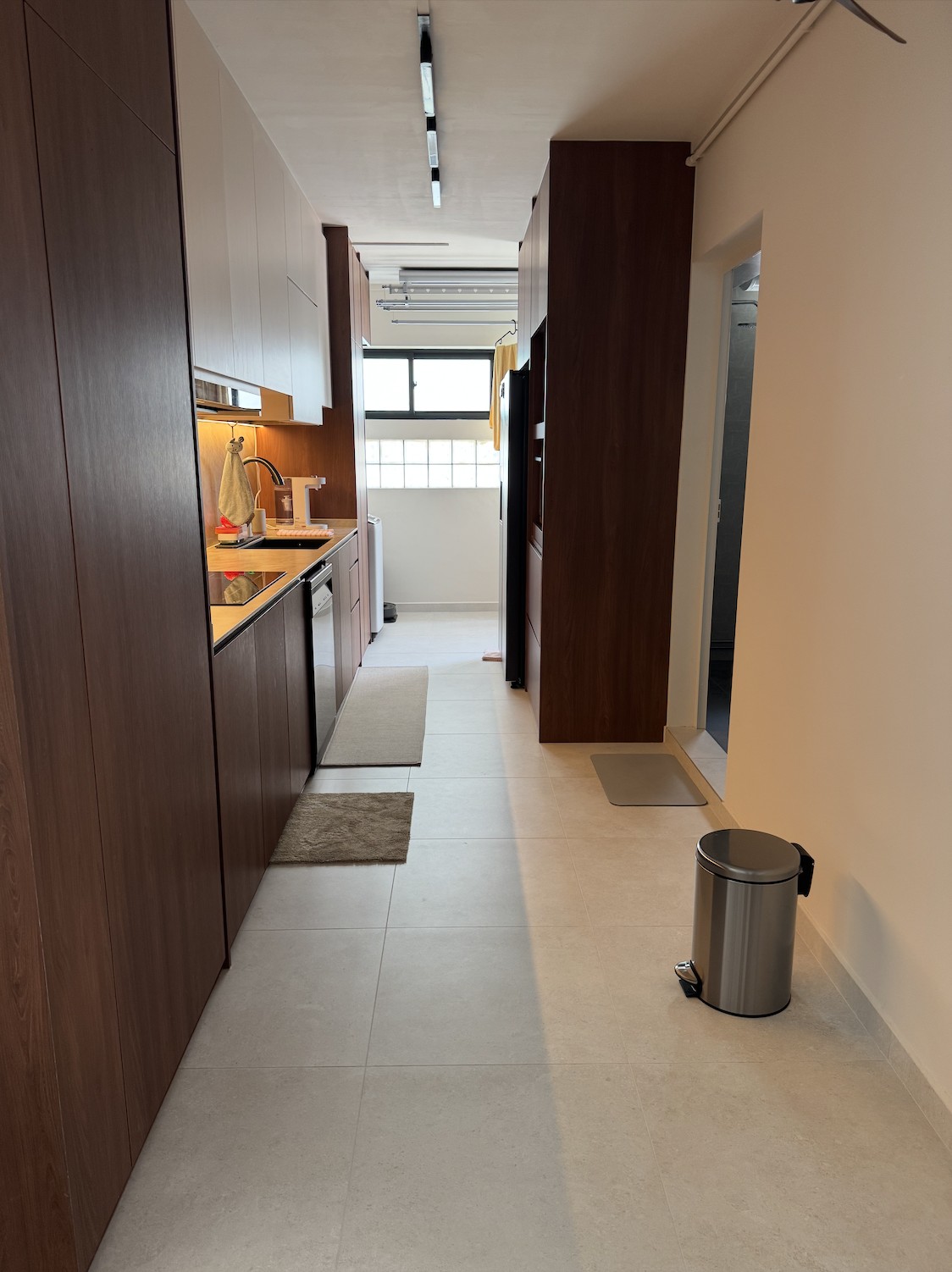 Contemporary Kitchen with Countertop and Cupboard