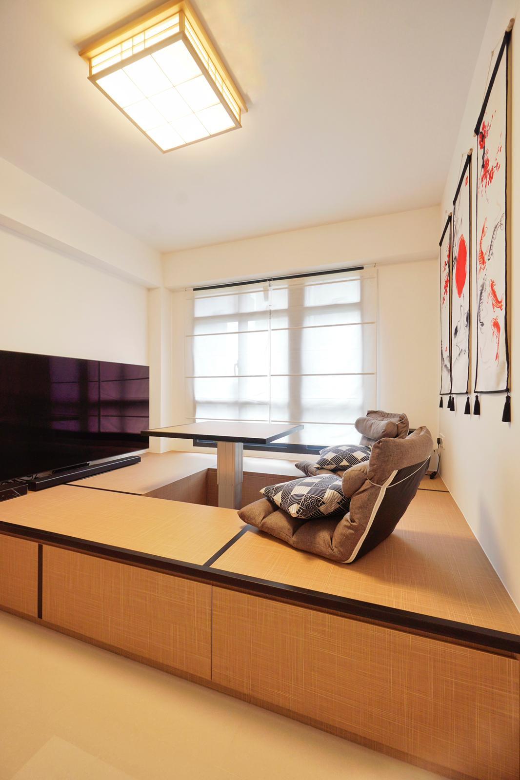 Asian Gaming Room with Sofa and TV