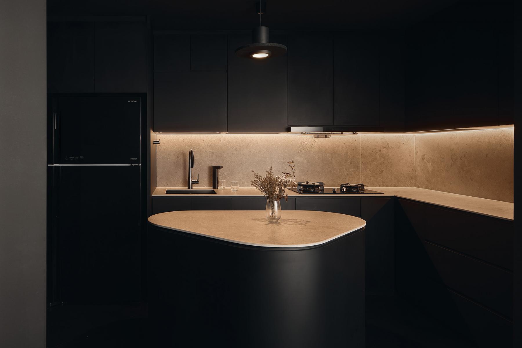 Contemporary Kitchen with Countertop and Vinyl Flooring
