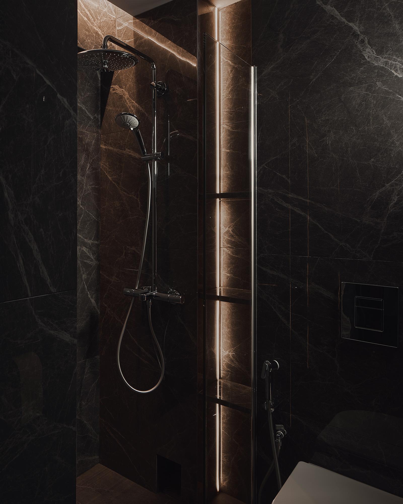 Contemporary Bathroom with Homogeneous Tiles and Rainshower