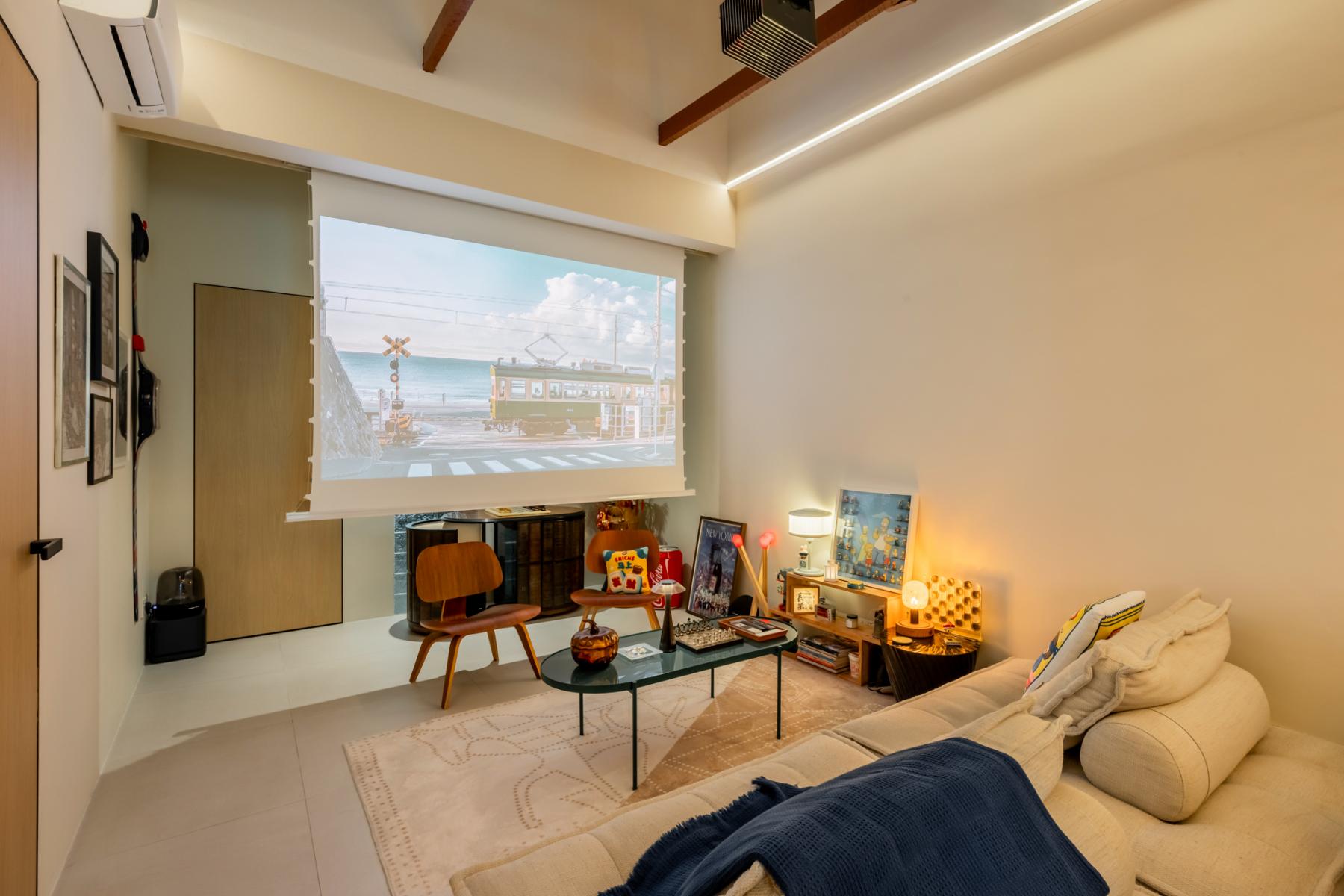 Eclectic Living Room with Sofa and Sofa Beds