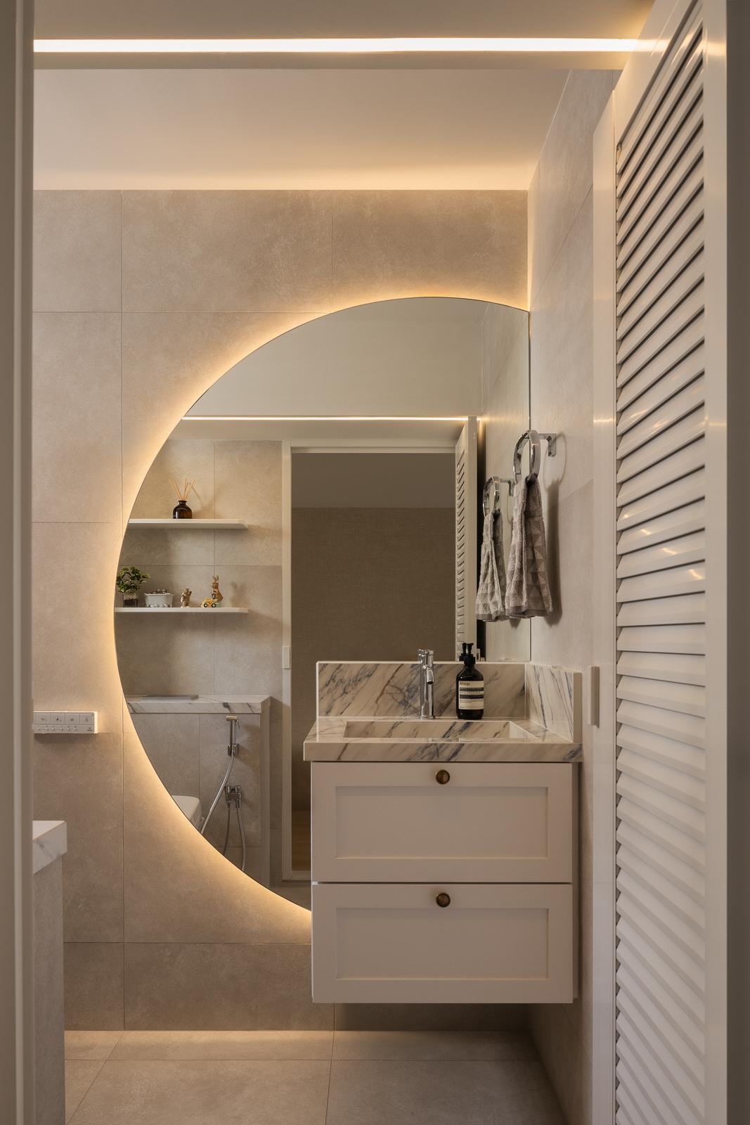Contemporary Bathroom with Mirror and Storage Cabinets