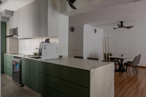 Modern Kitchen at 662C Tampines Street 64