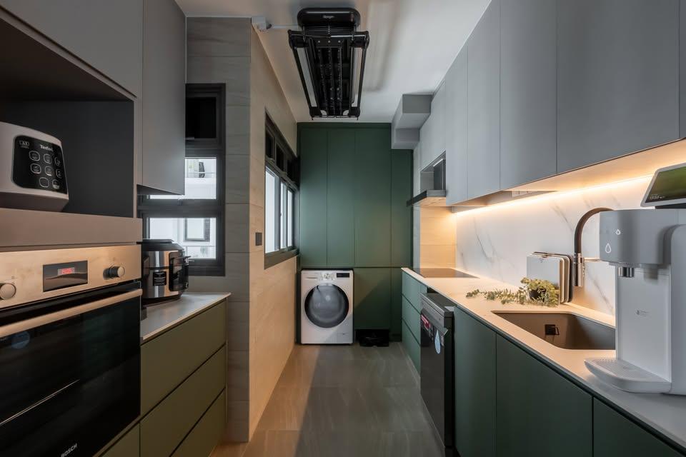 Modern Kitchen with Countertop and Kitchen Tap
