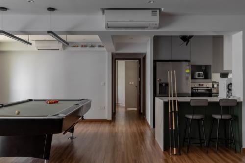 Modern Kitchen at 662C Tampines Street 64