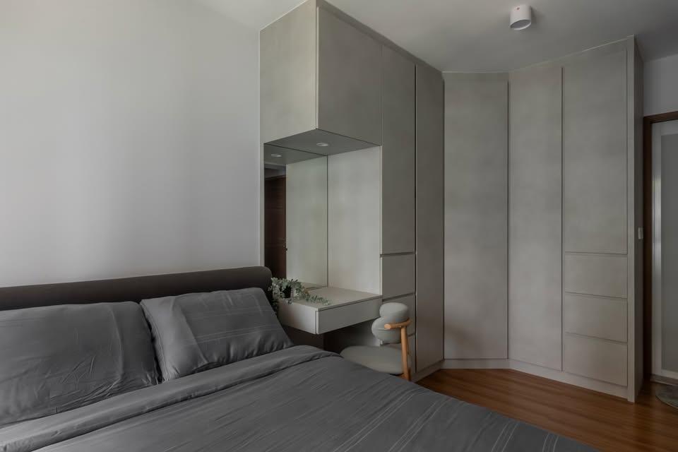 Modern Bedroom with Wood Flooring and Wardrobe