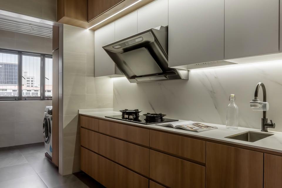 Modern Kitchen with Countertop and Kitchen Tap