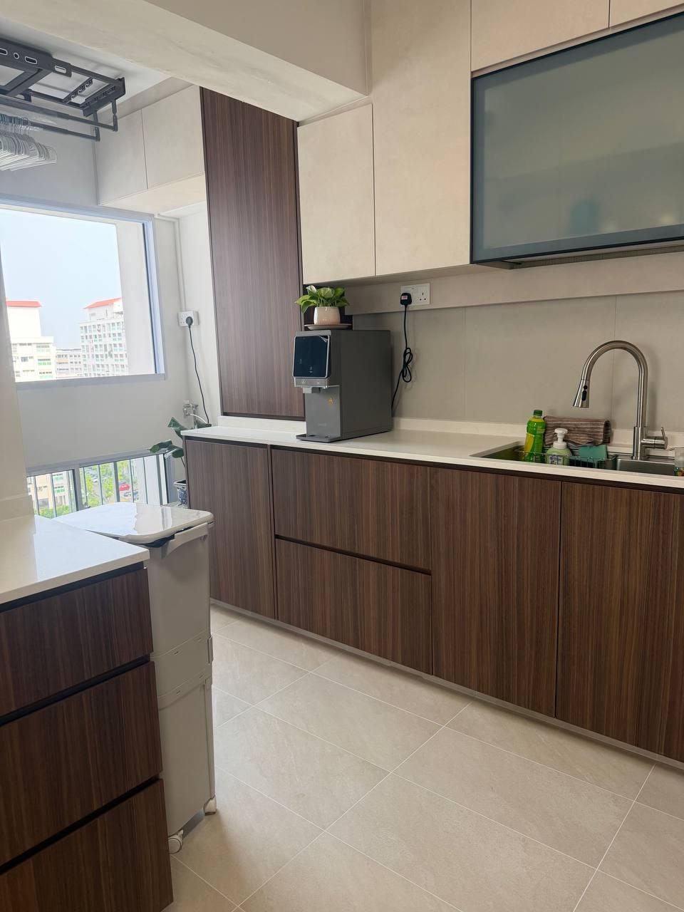 Minimalist Kitchen with Countertop and Kitchen Island