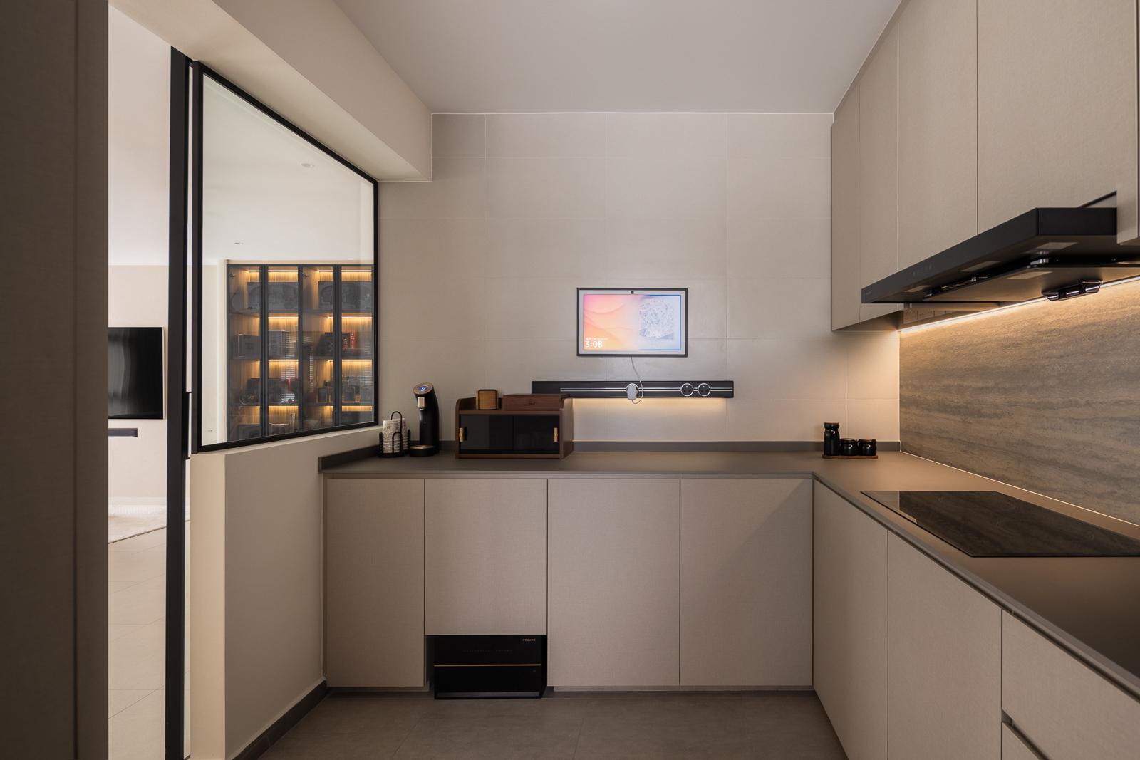 Modern Kitchen with Countertop and Homogeneous Tiles