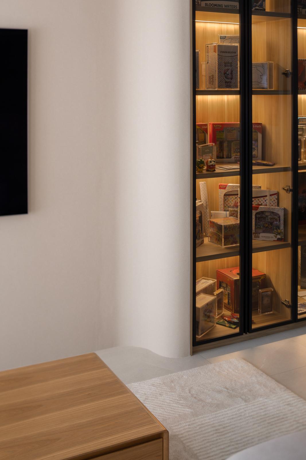 Modern Living Room with Homogeneous Tiles and Feature Wall