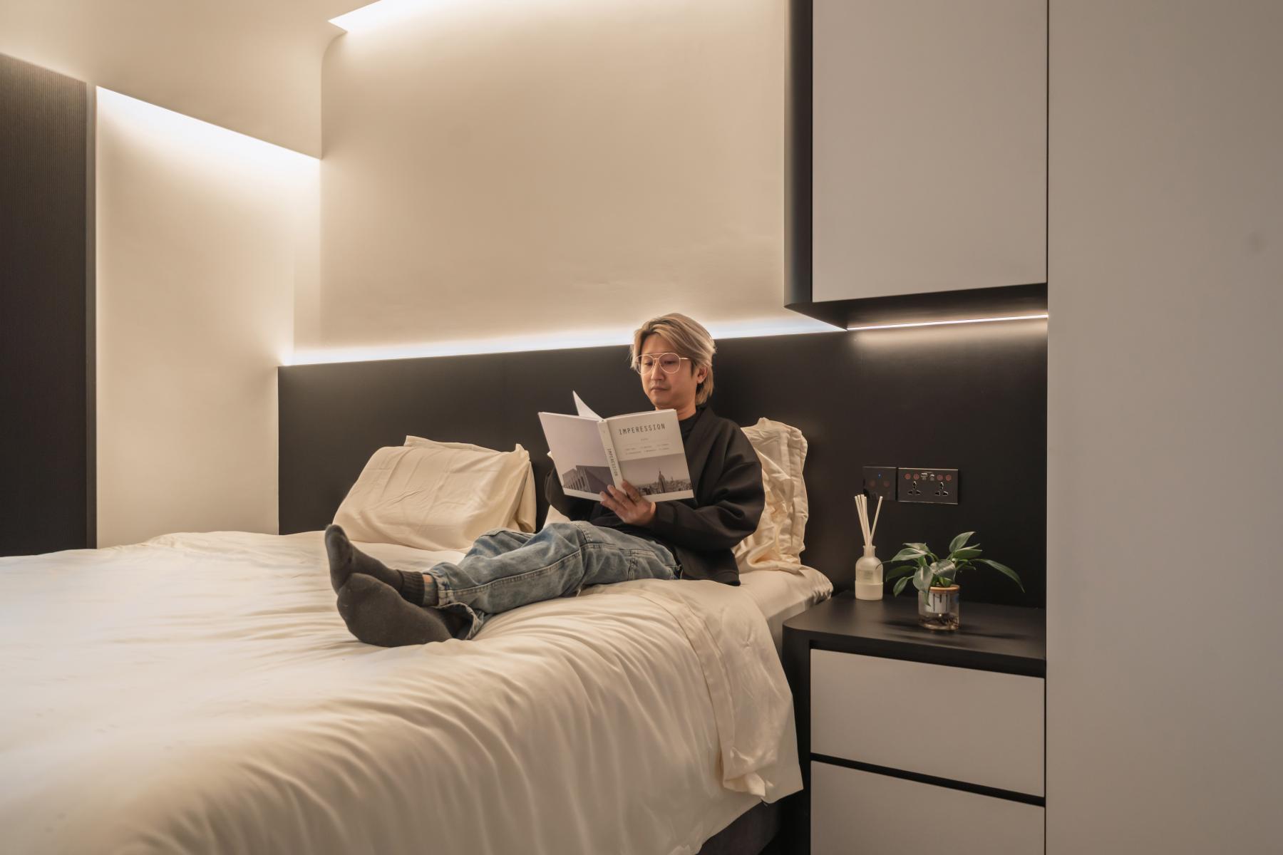Modern Bedroom with Wardrobe and Closet