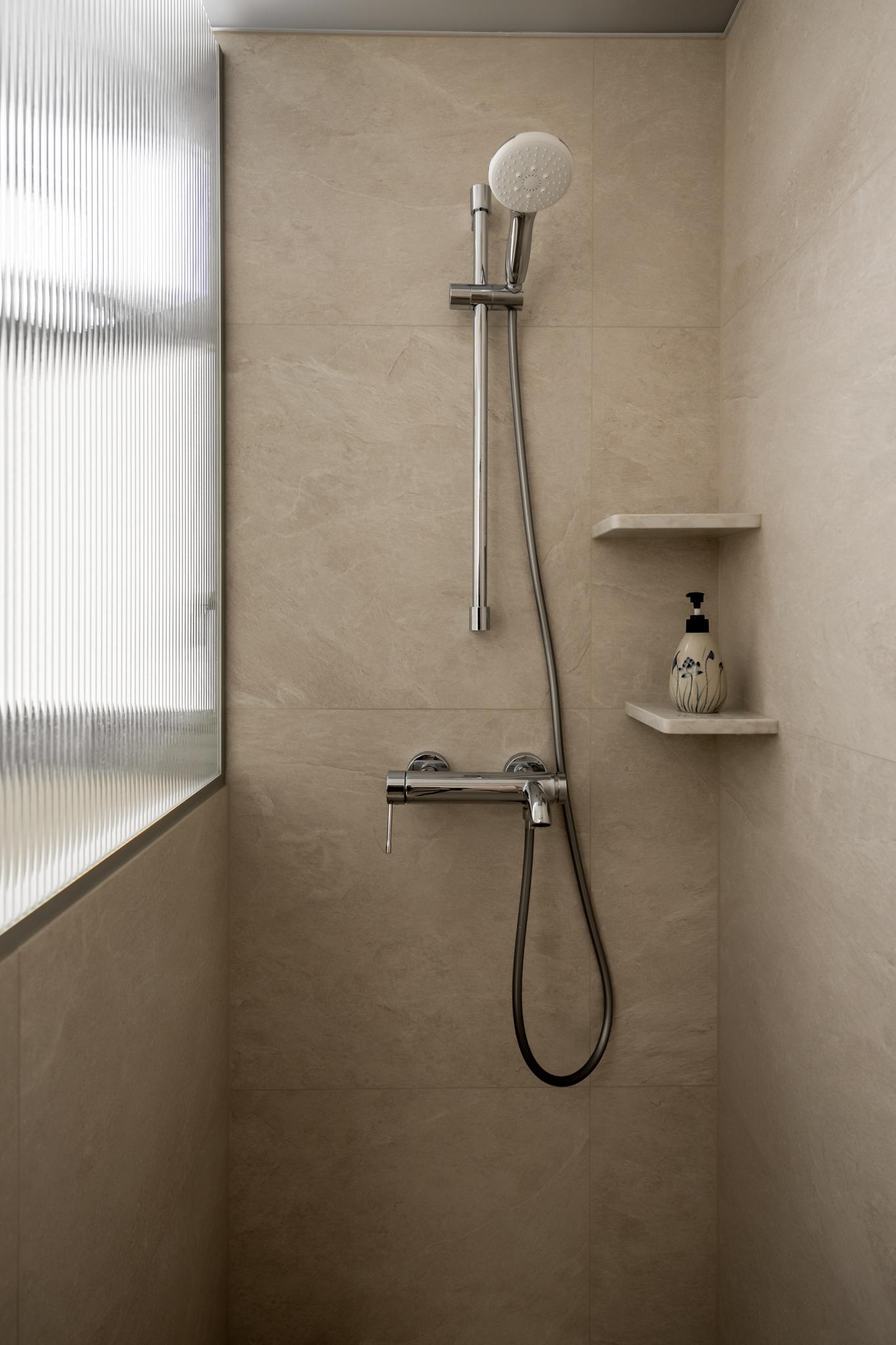 Contemporary Bathroom with Rainshower and Showers
