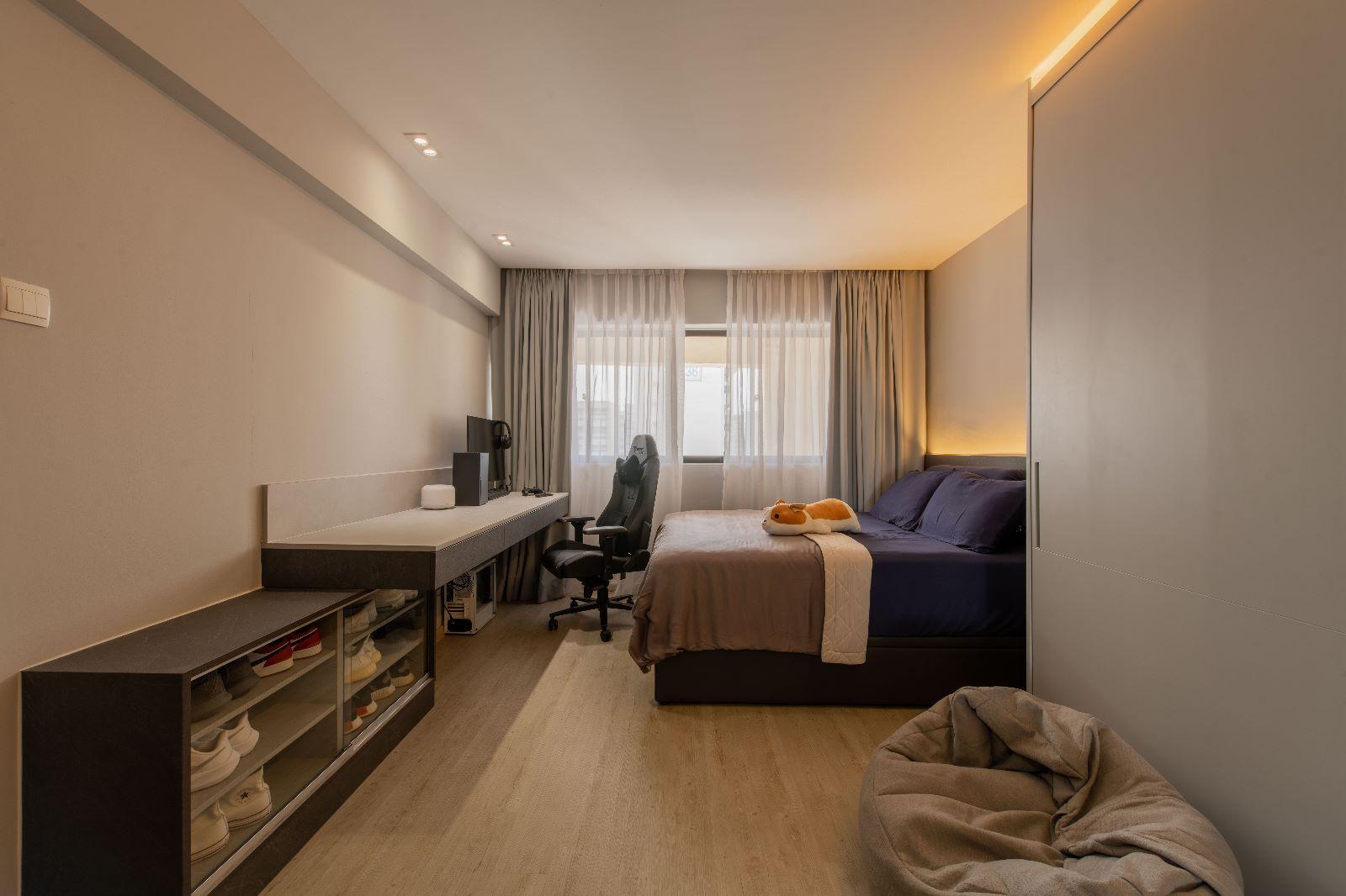 Scandinavian Bedroom with Bedside Table and Queen Bed
