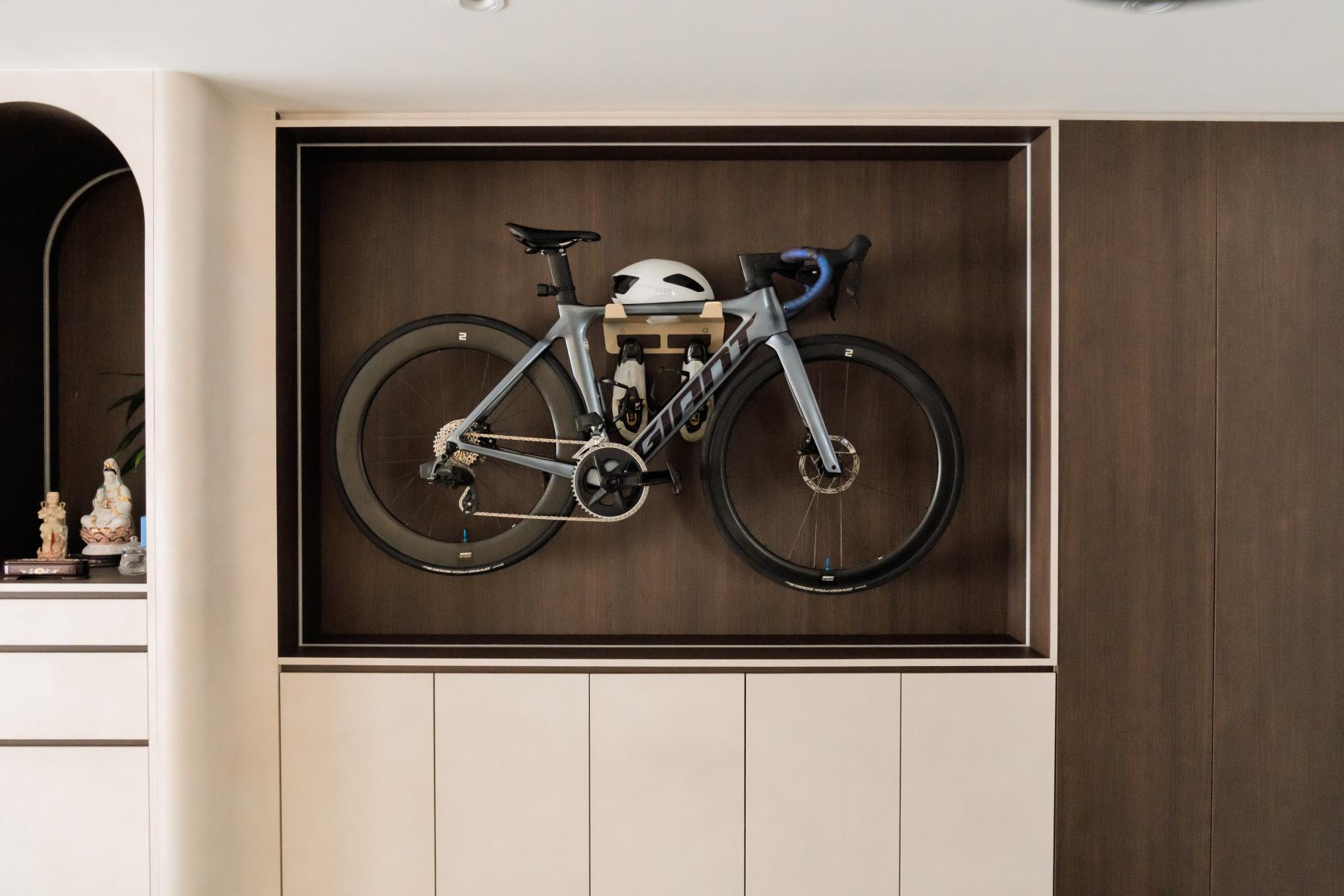 Modern Entryway with Mirror and Shoe Rack
