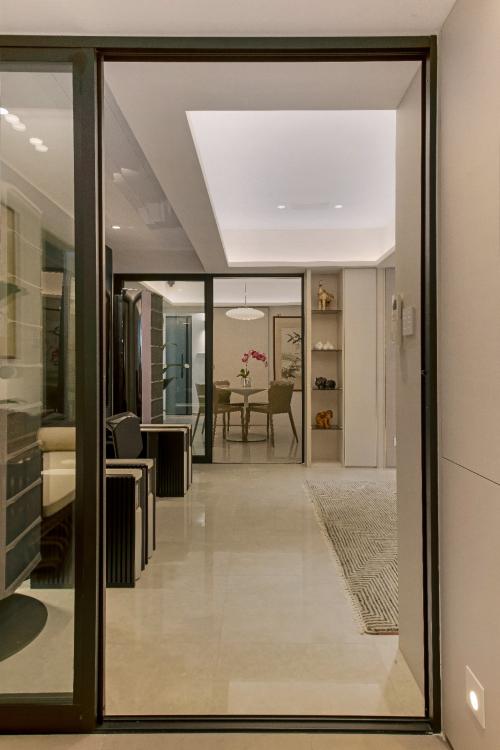 Modern Foyer at Condominium at 460 Tampines St42