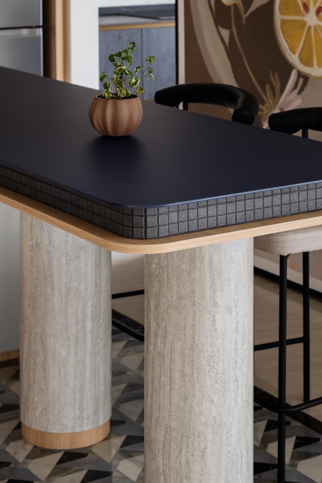 Contemporary Kitchen with Countertop and Homogeneous Tiles