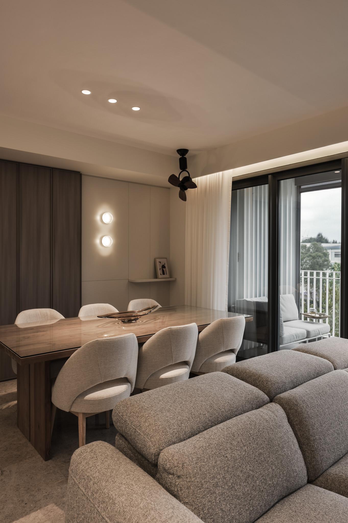 Modern Dining Room with Lighting and Lamps