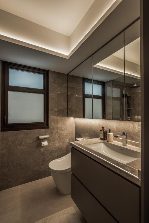 Modern Bathroom at Condominium at Toa Payoh Lor 1