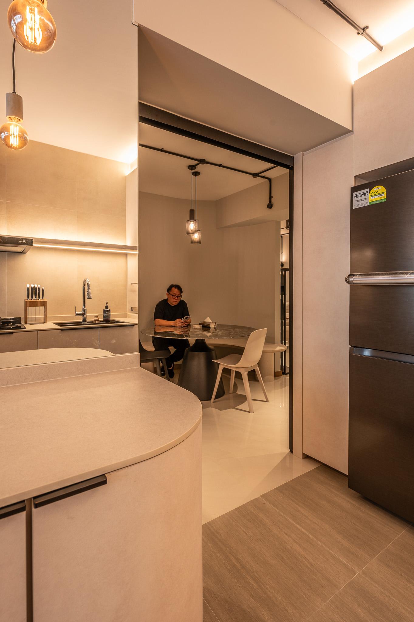 Modern Kitchen with Countertop and Kitchen Island