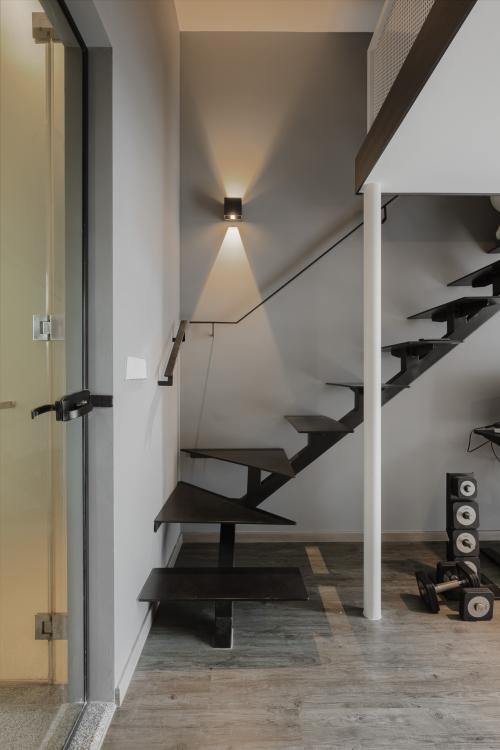 Minimalist Entryway at Condominium at Hillview Rise, The Hillier