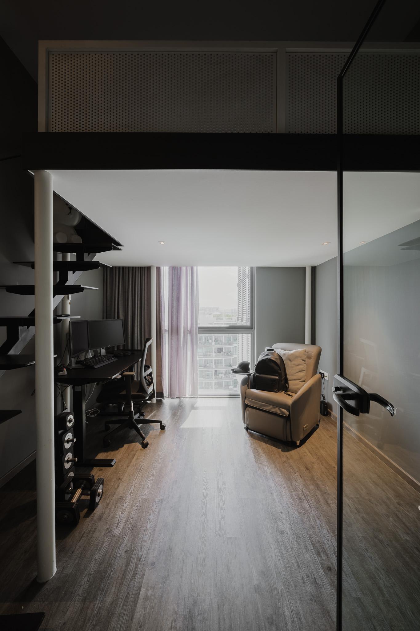 Minimalist Mezzanine with Loft and Sofa