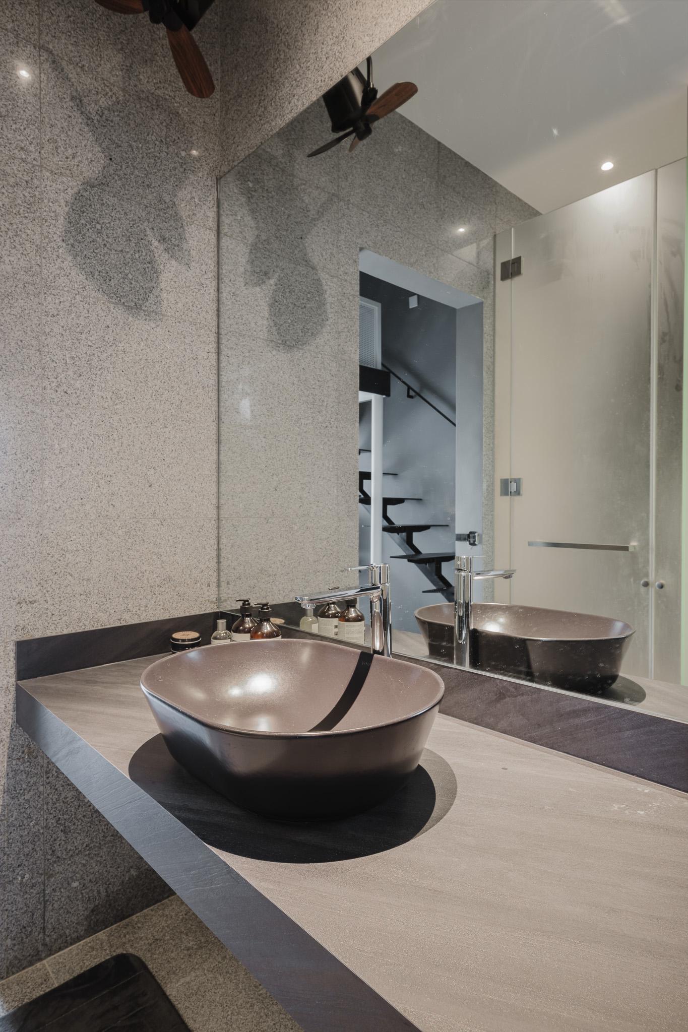 Minimalist Bathroom with Mirror and Bathroom Storage