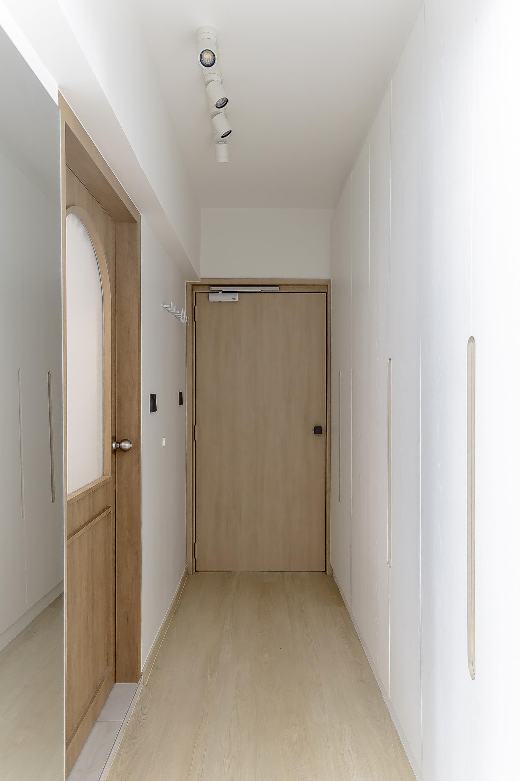 Scandinavian Bedroom with Vinyl Flooring and Wardrobe