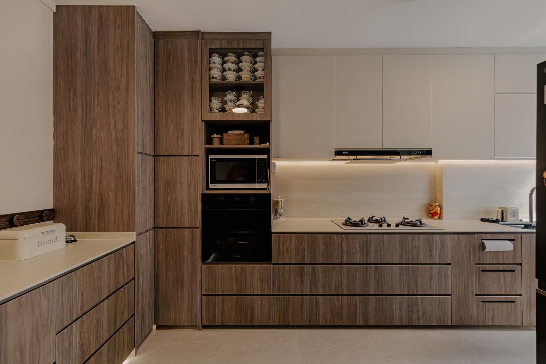 Contemporary Kitchen with Countertop and Homogeneous Tiles