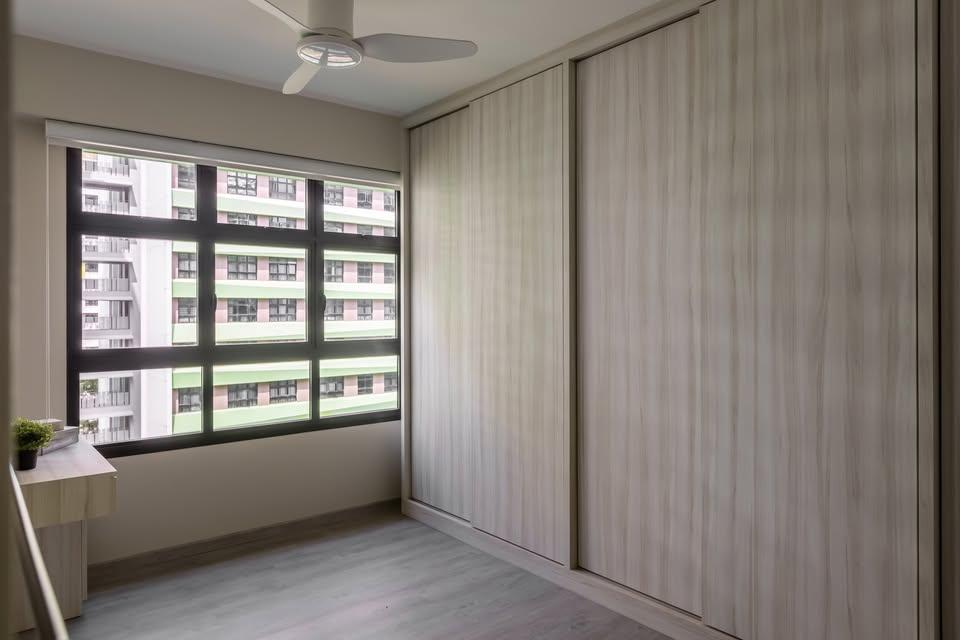 Minimalist Bedroom with Vinyl Flooring and Wardrobe