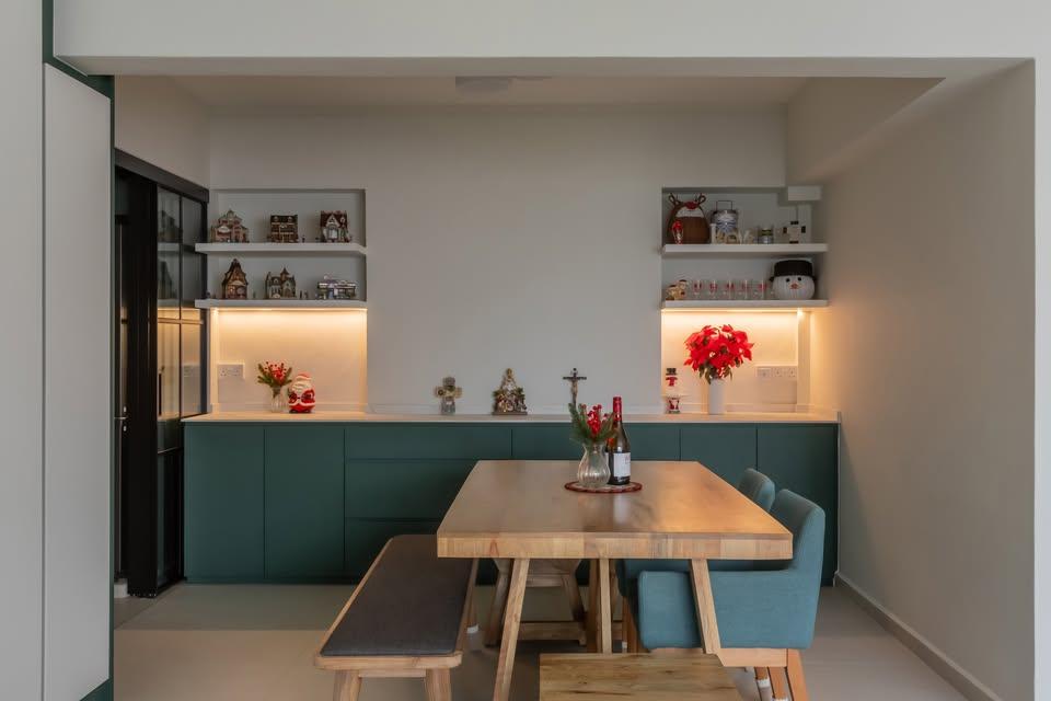 Modern Dining Room with Dining Table and Dining Chairs