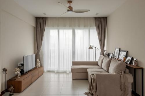 Modern Living Room at 267A Punggol Field