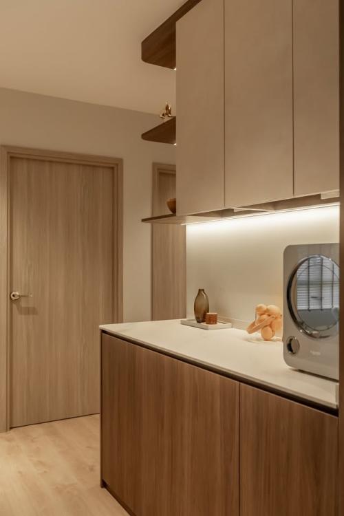 Modern Wine Cellar at 293D Bukit Batok St 21