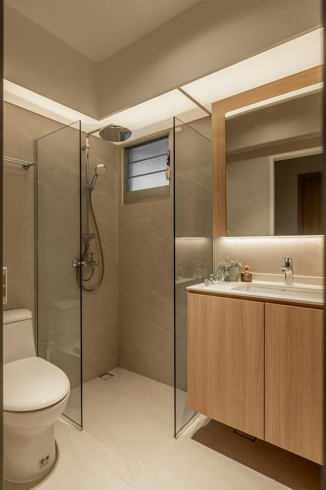 Modern Bathroom with Mirror and Shower Screen