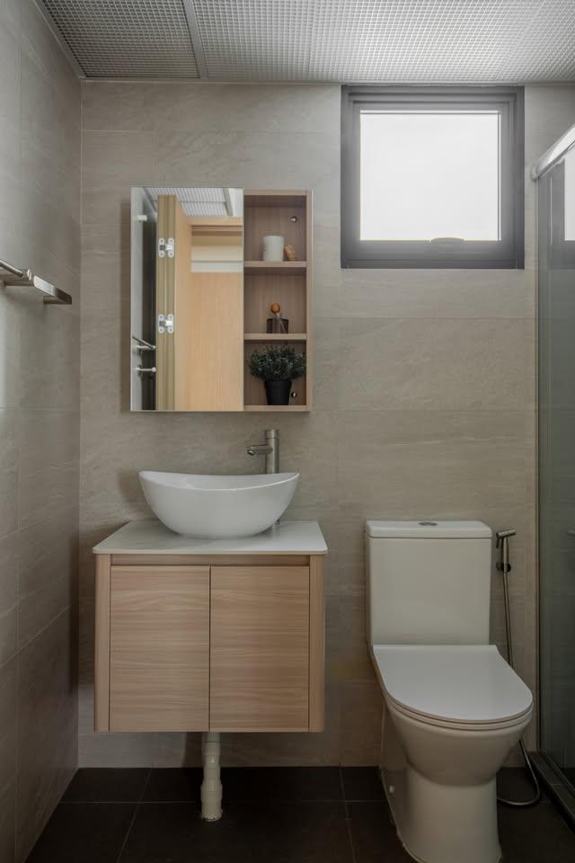 Scandinavian Bathroom with Mirror and Bathroom Storage