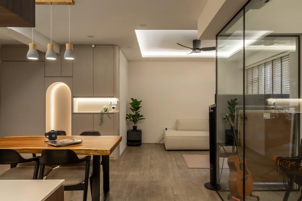 Modern Living Room with Vinyl Flooring and Cove Lighting