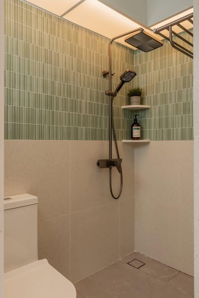 Modern Bathroom with Rainshower and Showers