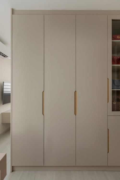 Modern Bedroom at 23 Teban Garden Road