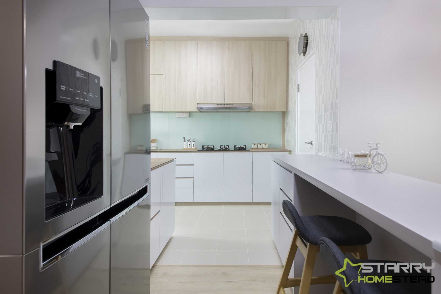 Scandinavian Kitchen with Breakfast Counter and Kitchen Cabinets