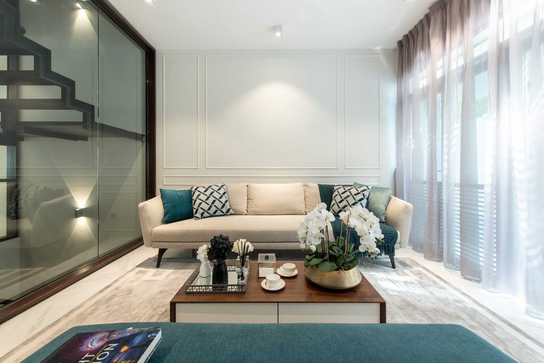 Contemporary Living Room with Carpet and Sofa