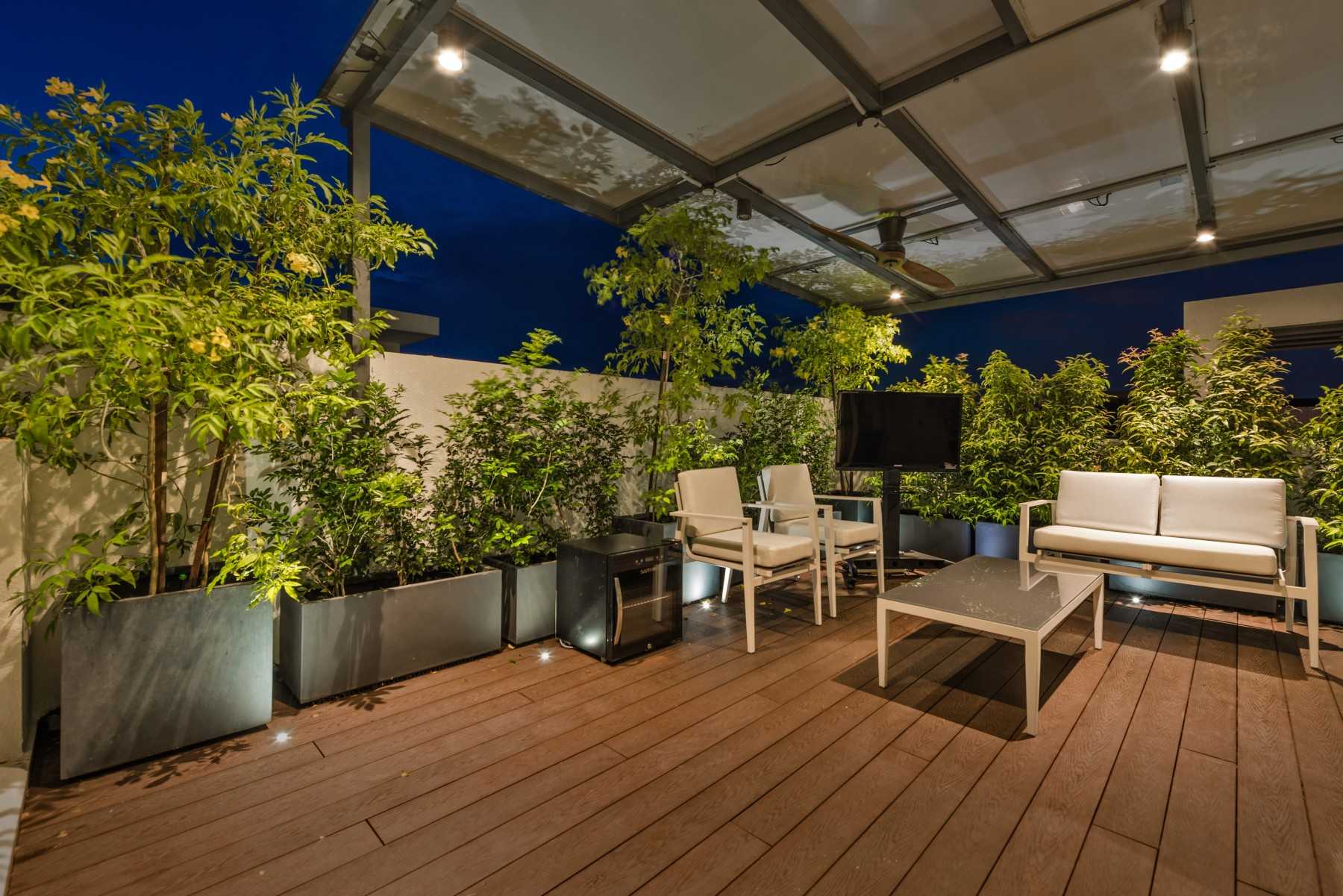 Modern Outdoor with Metal Gate and Landscaping
