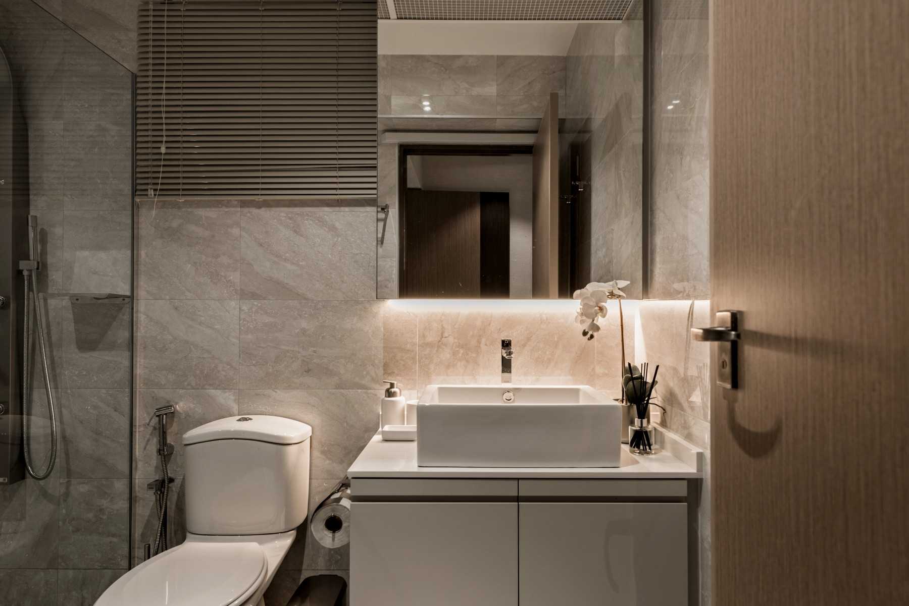 Modern Bathroom with Bathroom Accessories and Showers