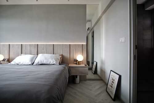 Minimalist Bedroom at Design & Build: 5rm HDB BTO at Bukit Batok