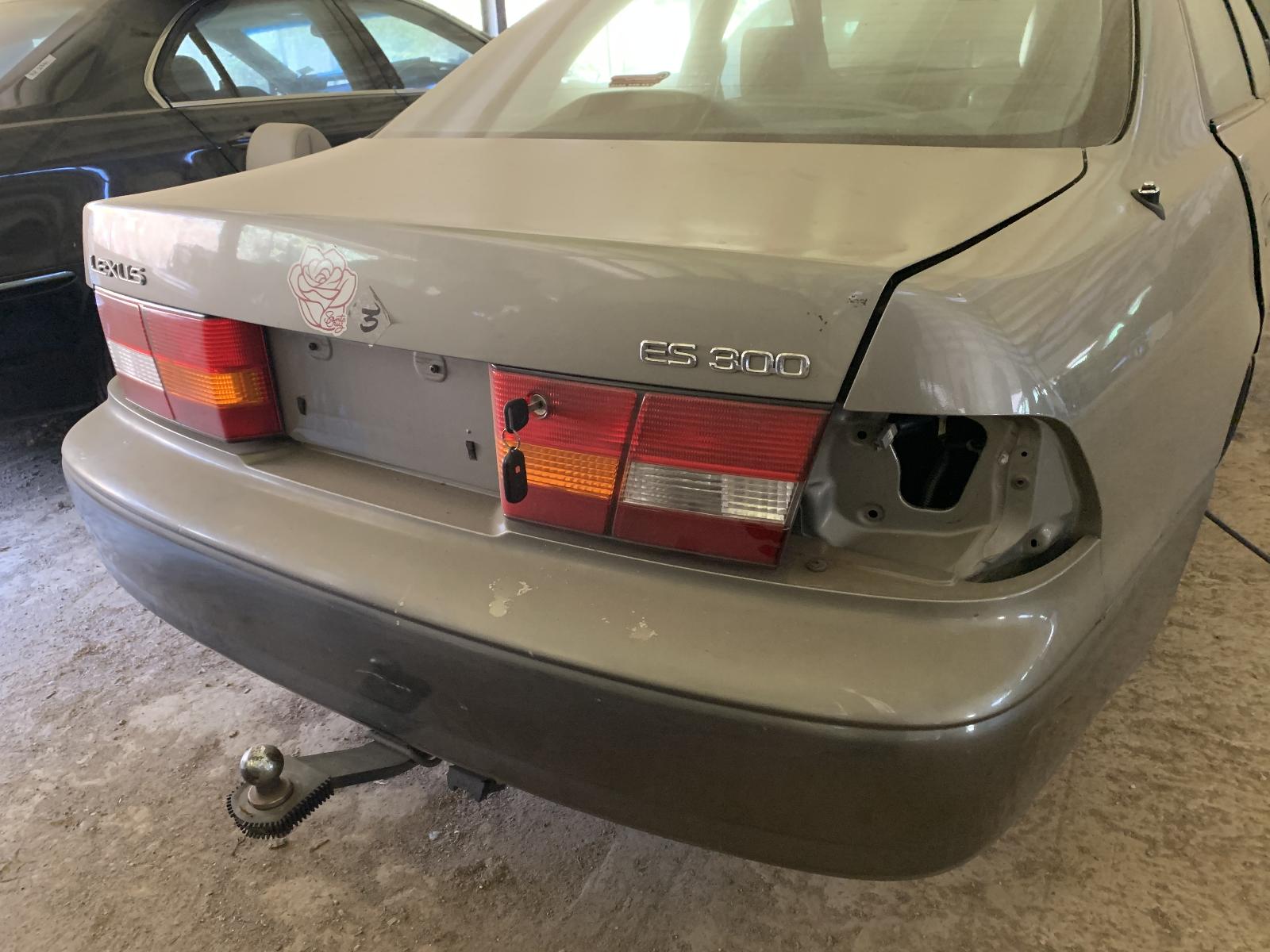 Bootlid Tailgate Es300 92 05 Lexus 1997