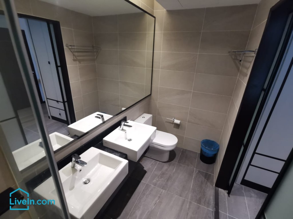 M101 Dang Wangi Studio Unit Kuala Lumpur Room For Rent LiveIn