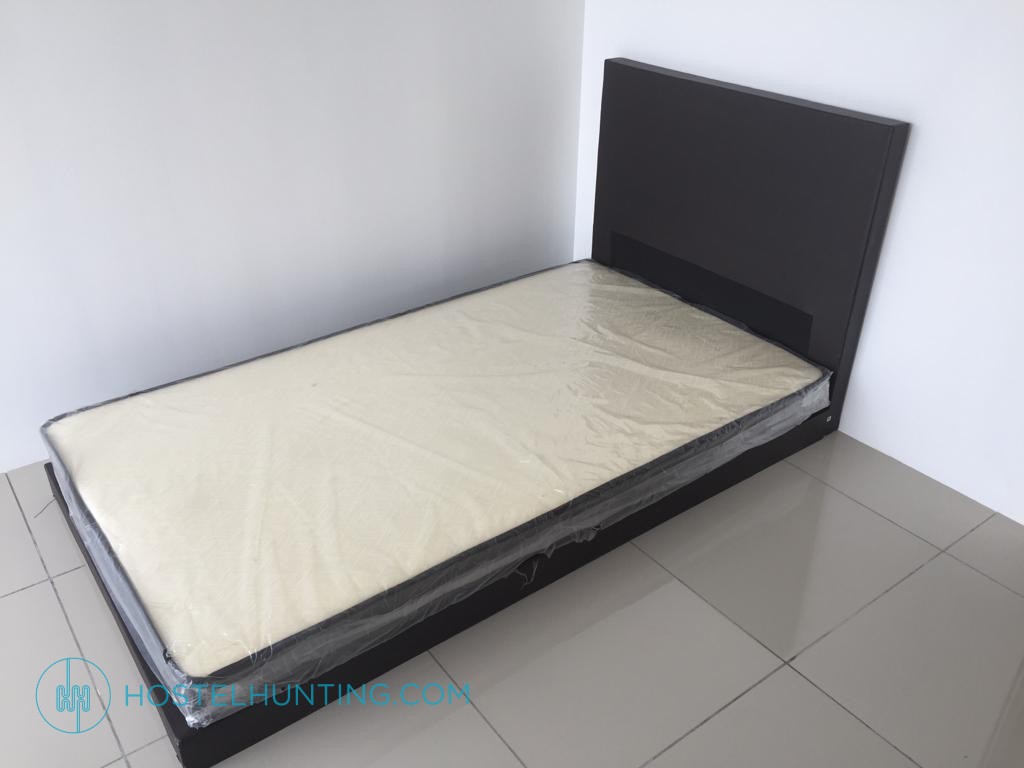 Utropolis Small Room  Shah Alam, Selangor Room For Rent 