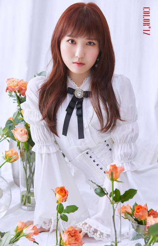 IDOL thông tin ca sĩ hitomi IZ ONE kpop