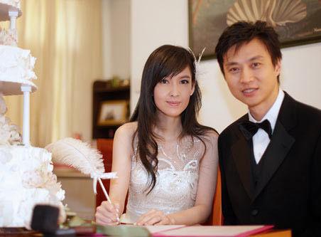 有一種「不老女神」叫周慧敏
