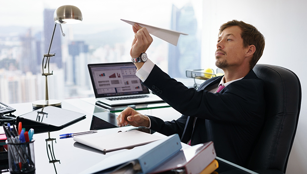 Bridgette_20_10_2017_Bored-at-work_istock.jpg