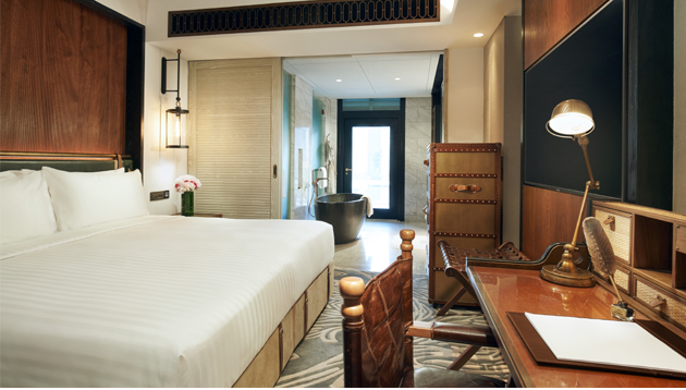 4.-The-Barracks-Hotel_Premier-Room_King-resized