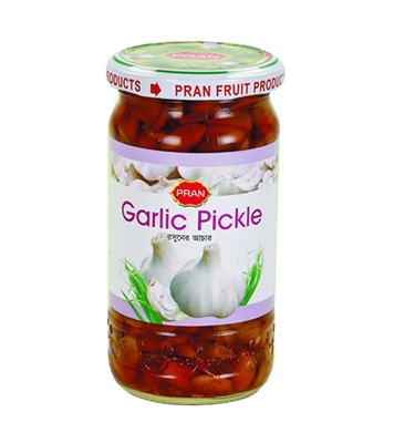 Buy Garlic Pickle 300gm Tray Online at Best Price